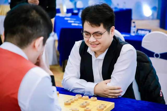 
第九届“碧桂园杯”全国象棋冠军邀请赛圆满落幕 蒋川成为王中王‘火狐电竞官网’(图8)